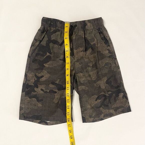 Timberland Boys' Amphibian 2-Way Stretch Pull-On Shorts camo size small (8) - Picture 8 of 10